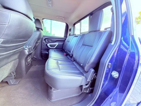 Used 2019 Nissan Titan PRO-4X w/ Pro-4x Convenience Package AWD/4WD image 18