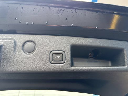 Used 2022 Chevrolet Equinox RS FWD image 15