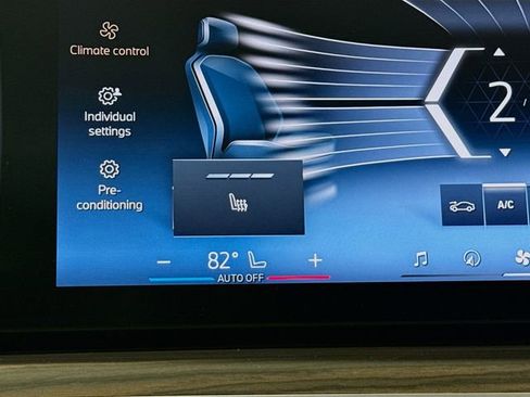 Used 2024 BMW X5 xDrive50e w/ Parking Assistance Package image 20