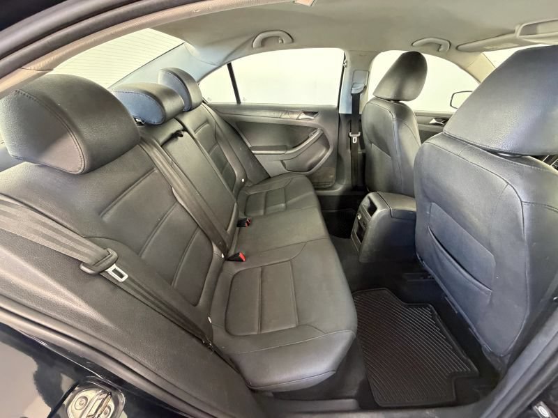 Used 2012 Volkswagen Jetta SE FWD image 82