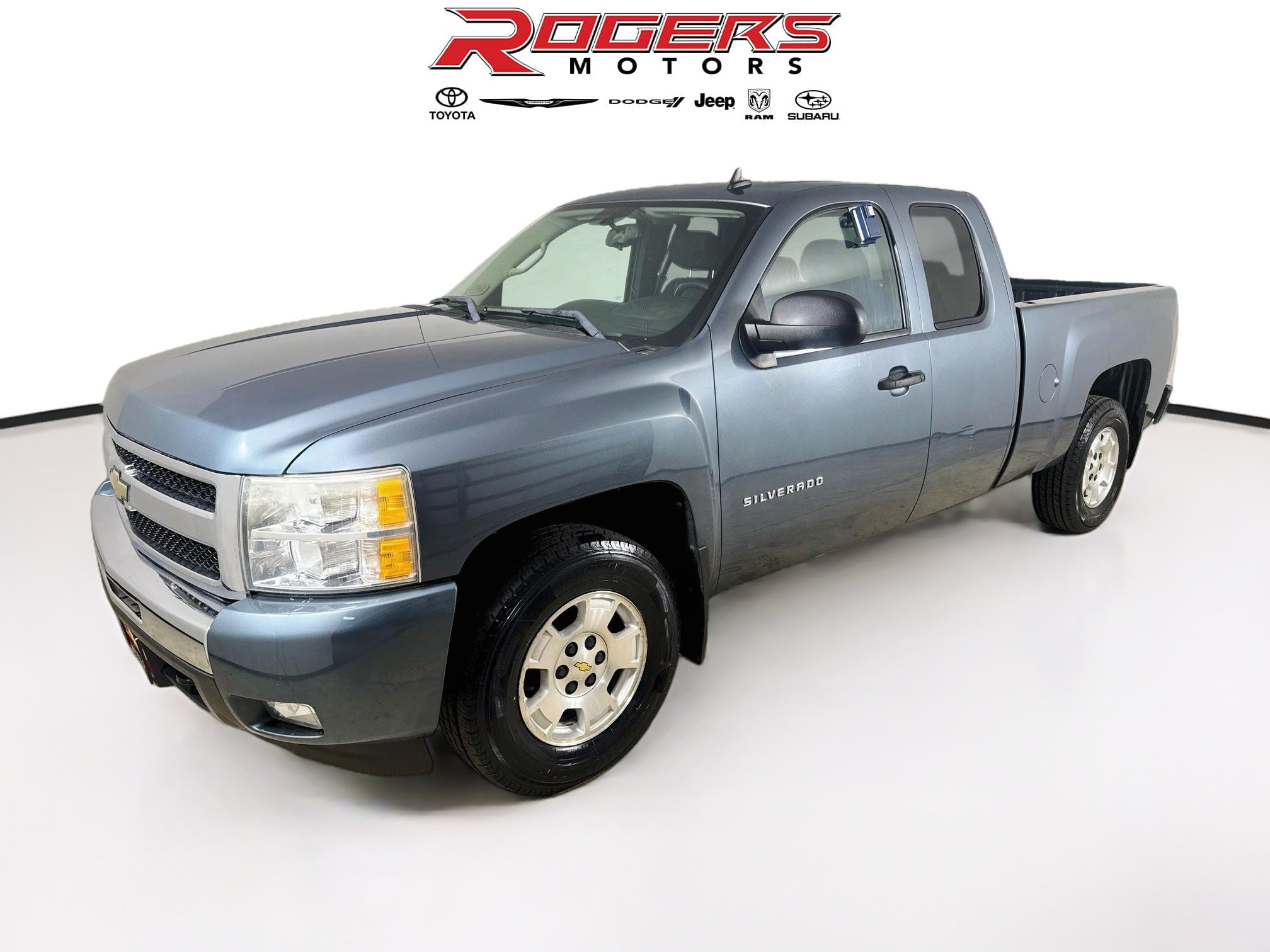 Used 2011 Chevrolet Silverado 1500 LT w/ All-Star Edition AWD/4WD image 3