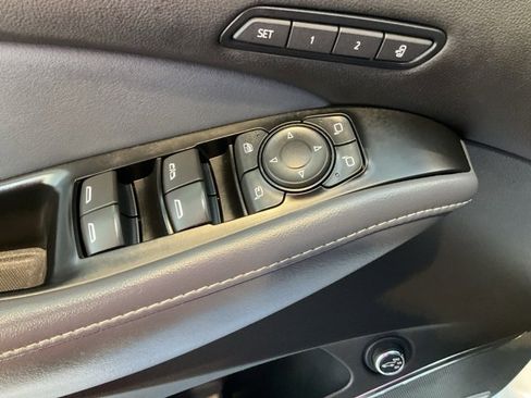 Used 2024 Buick Enclave Premium image 6