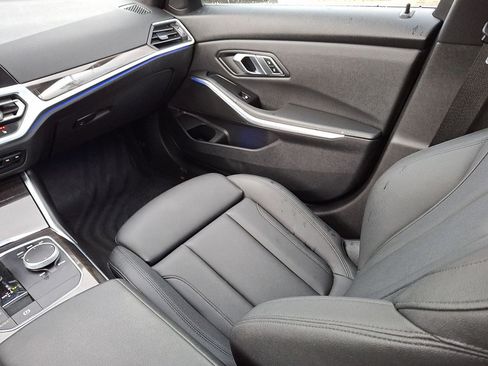Used 2019 BMW 330i xDrive Sedan w/ Driving Assistance Package AWD/4WD image 11