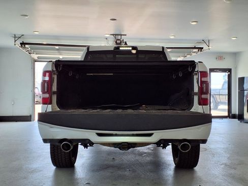 Used 2022 RAM 1500 Limited AWD/4WD image 17