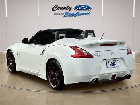 Used 2017 Nissan 370Z Touring Sport image 47