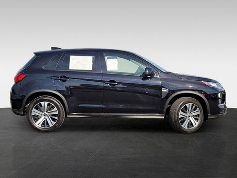 Used 2024 Mitsubishi Outlander Sport SE AWD/4WD image 3