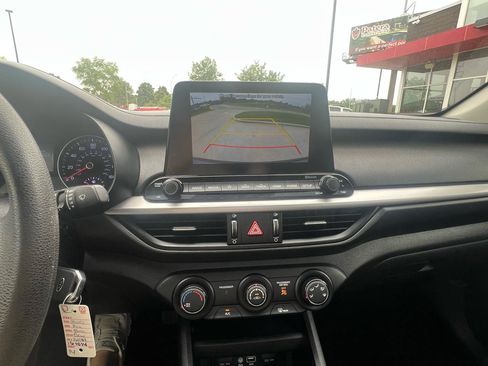 Used 2020 Kia Forte LXS FWD image 15