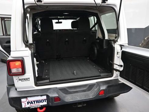 Used 2023 Jeep Wrangler Unlimited Rubicon AWD/4WD image 21