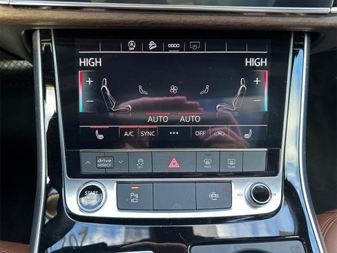 Certified 2025 Audi Q7 2.0T Premium Plus image 23