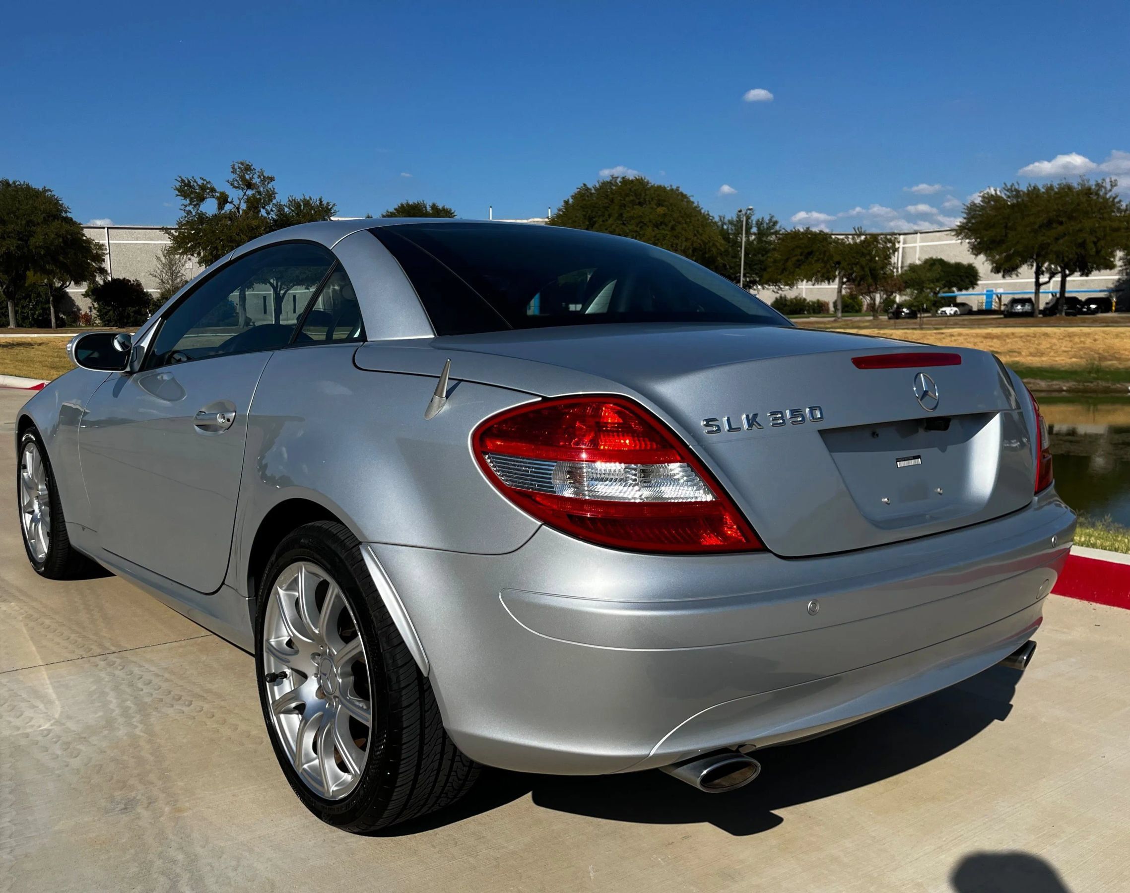 Used 2005 Mercedes-Benz SLK 350 image 6
