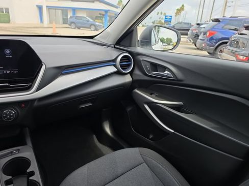 Used 2024 Chevrolet Trax LS FWD image 9