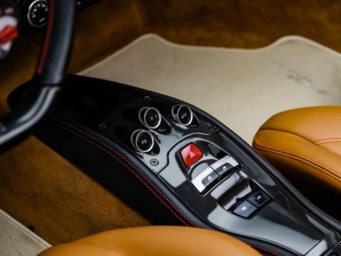 Used 2013 Ferrari 458 Spider 1,600 Original Miles image 75