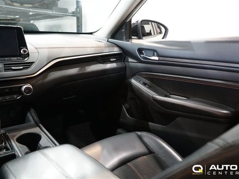 Used 2019 Nissan Altima 2.5 SR FWD image 24