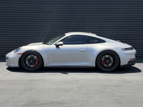 Certified 2023 Porsche 911 GT3 RWD image 2