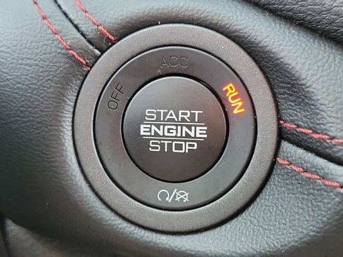 Used 2023 Dodge Durango R/T image 32