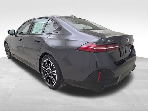 New 2026 BMW 530i xDrive w/ M Sport Package image 7