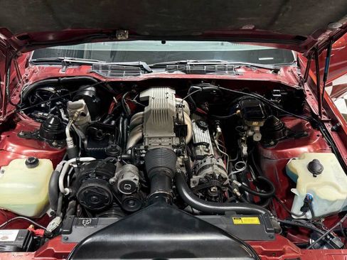 Used 1988 Chevrolet Camaro IROC-Z RWD image 6