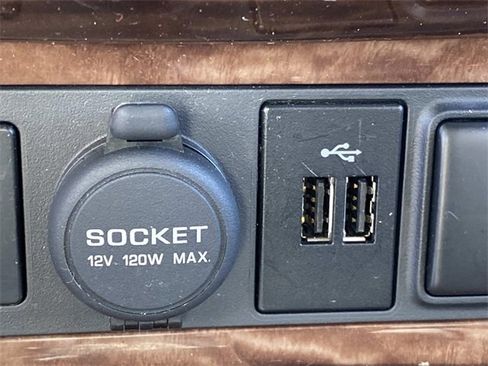 Used 2019 Nissan Armada Platinum w/ Captain's Chairs Package image 34