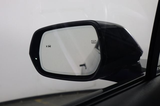 Used 2024 Cadillac Lyriq Sport RWD image 38