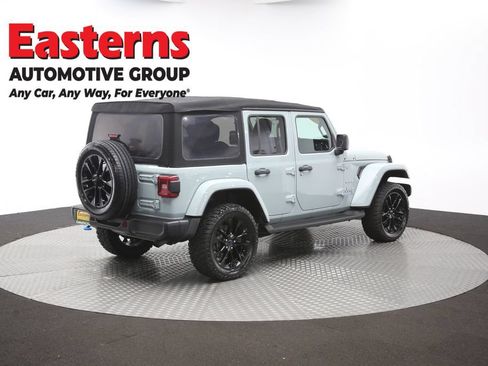 Used 2024 Jeep Wrangler Unlimited Sahara w/ Technology Group AWD/4WD image 41