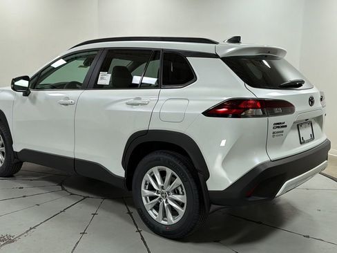 New 2026 Toyota Corolla Cross LE image 7