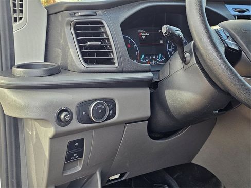 Used 2023 Ford Transit 350 XLT image 24