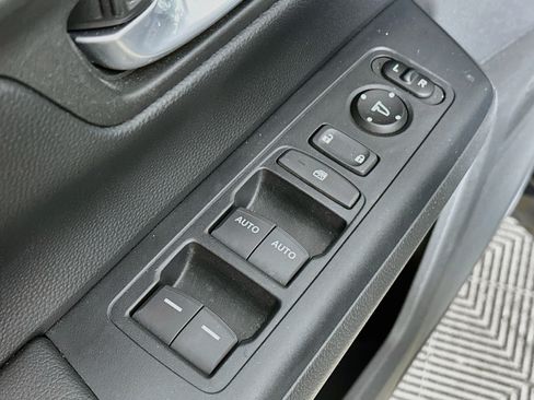 Used 2024 Honda CR-V EX image 17