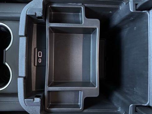 Used 2022 GMC Yukon SLE image 20