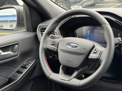Used 2024 Ford Escape ST-Line w/ Tech Pack #1 AWD/4WD image 12