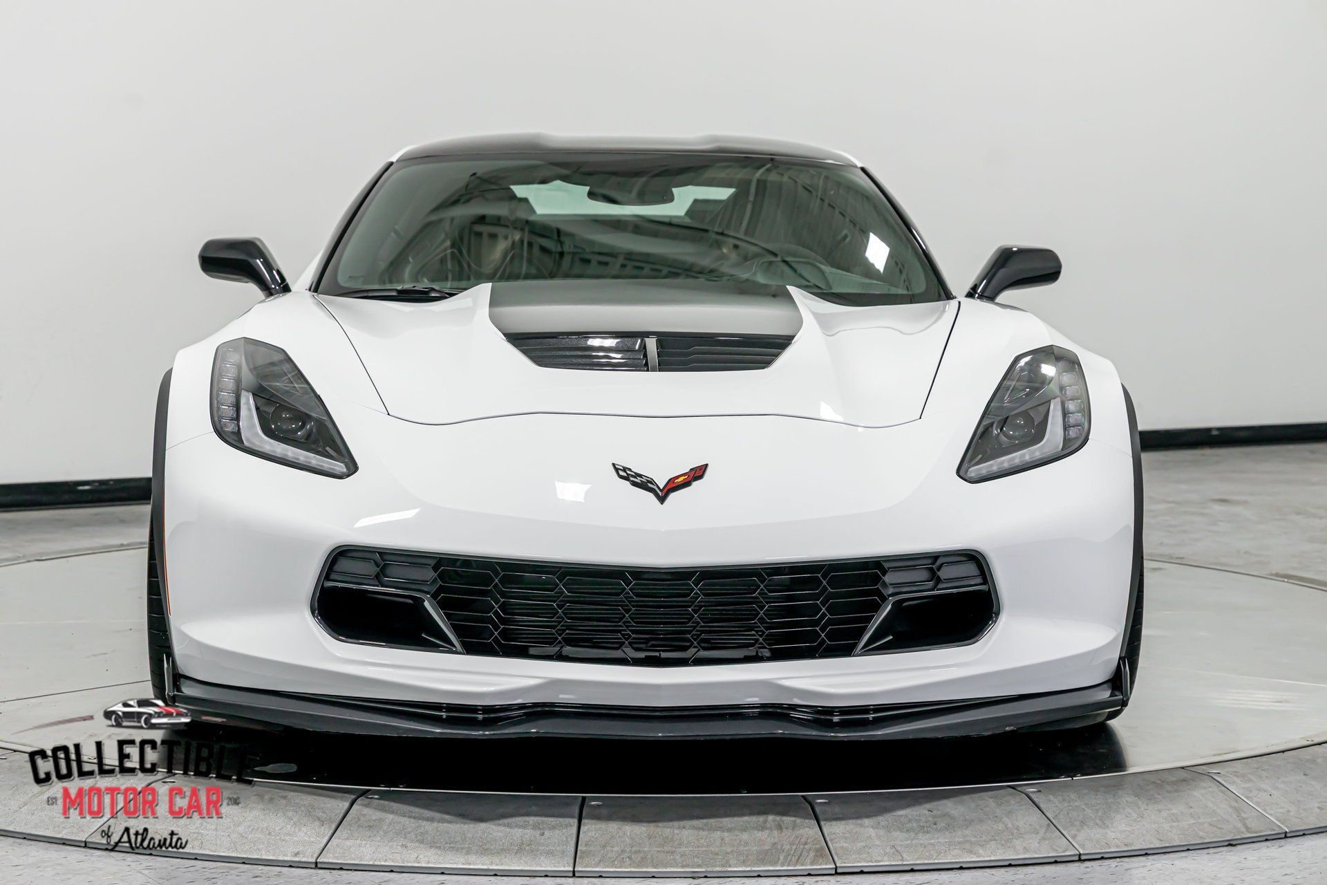 Used 2015 Chevrolet Corvette Z06 w/ 3LZ Preferred Equipment Group RWD image 31