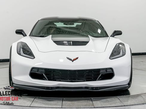 Used 2015 Chevrolet Corvette Z06 w/ 3LZ Preferred Equipment Group RWD image 31