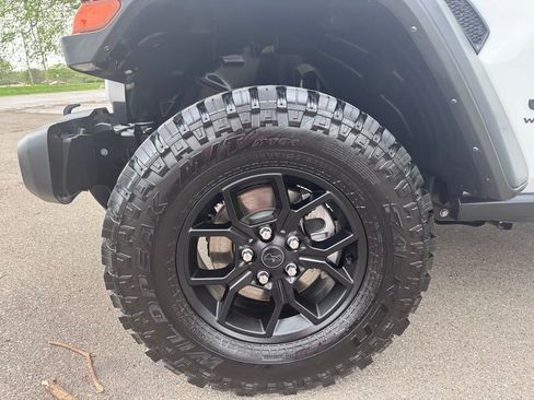 Used 2024 Jeep Wrangler Unlimited Sport AWD/4WD image 9