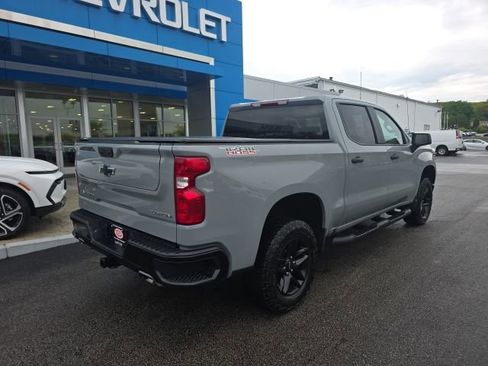 Used 2025 Chevrolet Silverado 1500 Custom Trail Boss AWD/4WD image 7