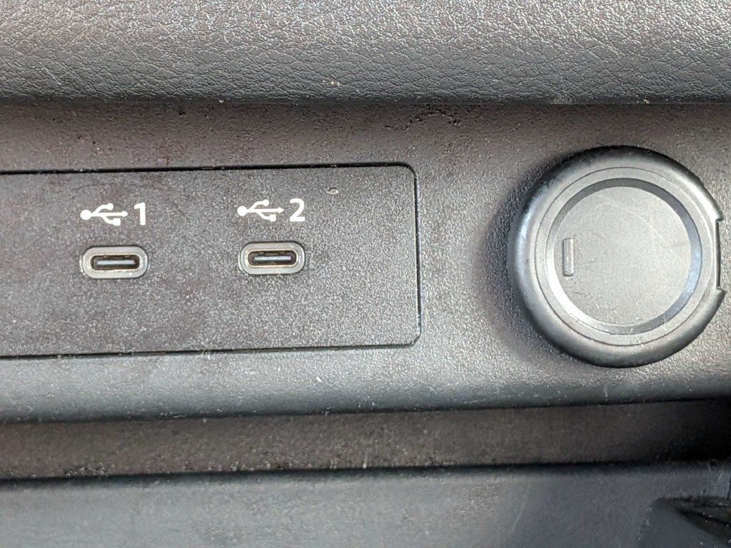 Used 2025 Nissan Rogue SV AWD/4WD image 23