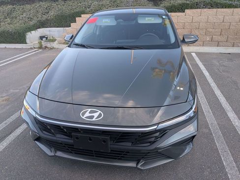 Certified 2024 Hyundai Elantra SEL image 2