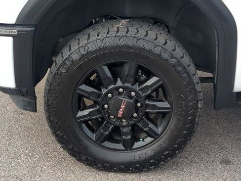 Certified 2025 GMC Sierra 2500 AT4 w/ AT4 Premium Plus Package image 15