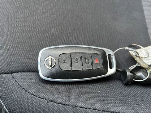 Used 2025 Nissan Sentra SV image 21