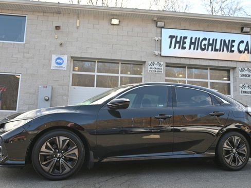 Used 2018 Honda Civic EX image 2