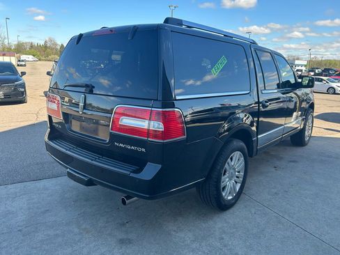 Used 2014 Lincoln Navigator L 4WD image 5