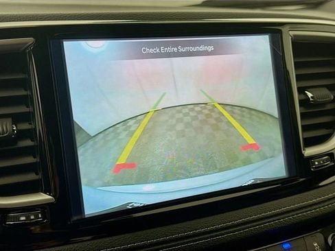 New 2026 Chrysler Pacifica Select image 13