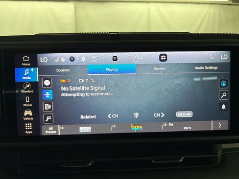 Used 2025 Jeep Wrangler Sahara image 23