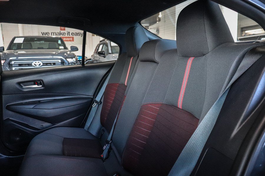 Certified 2025 Toyota Corolla SE w/ SE Premium Package FWD image 20