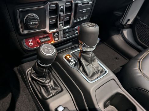 New 2025 Jeep Wrangler Unlimited Rubicon 392 image 15