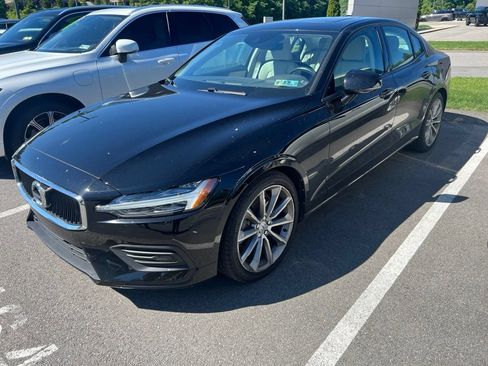 Used 2020 Volvo S60 T6 Momentum AWD/4WD image 4