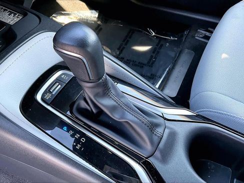 Used 2024 Toyota Corolla SE w/ SE Package image 16