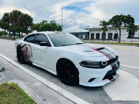 Used 2019 Dodge Charger Scat Pack w/ Daytona Edition Group RWD image 7
