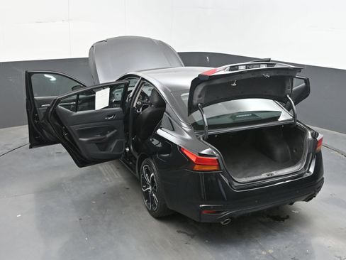 Used 2024 Nissan Altima 2.5 SR FWD image 42