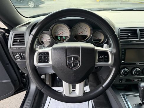 Used 2013 Dodge Challenger R/T Plus image 23