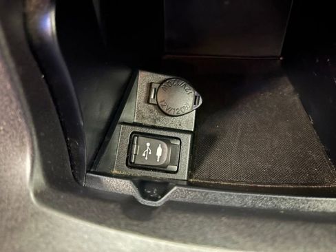 Used 2015 Toyota Camry SE FWD image 28