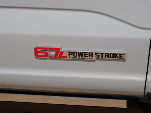 New 2026 Ford F350 Platinum w/ FX4 Off-Road Package AWD/4WD image 9